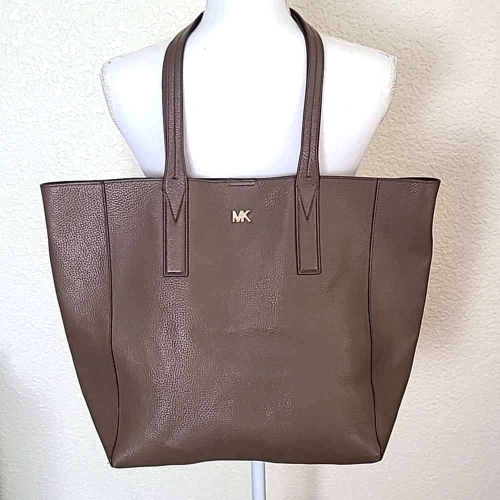 Michael Kors pebbled leather large tote bag